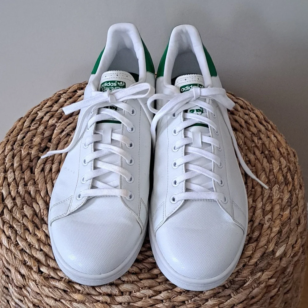 Adidas Stan Smith trending brand